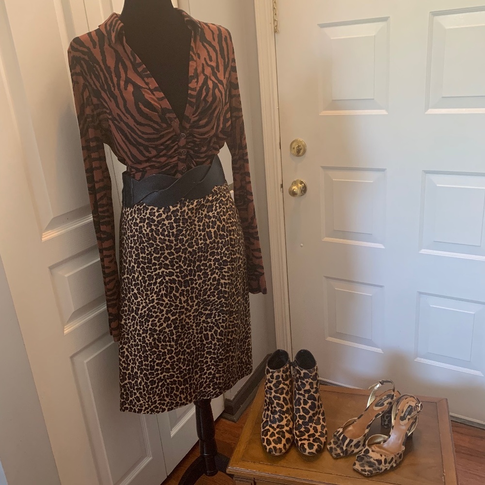COPY - J. Crew leopard print pencil skirt. Size 6